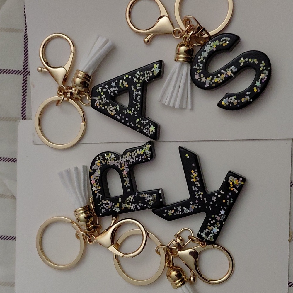 Choose 1 Sequins Alphabet Keychain 🦋✨️PRICE FIRM✨️ - Picture 3 of 11